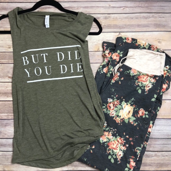 Last 1! Medium Floral lounge pants - Picture 3 of 4